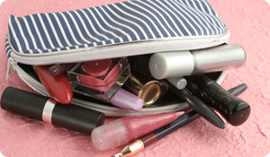 5 On-the-Go Makeup Bag Essentials 